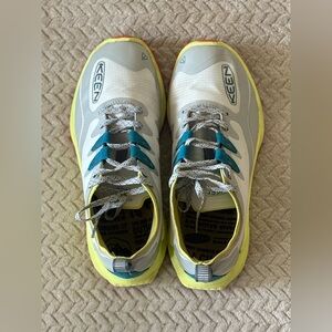 Keen Hiking Shoes - Women’s Size 7